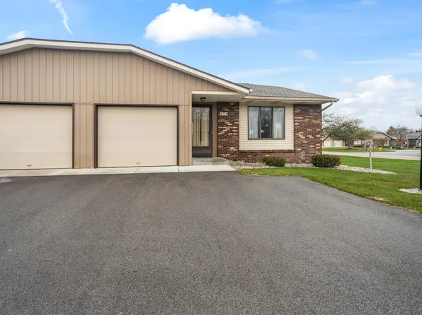 6754 Waterview Dr SW, Grandville, MI 49418