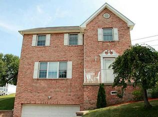 8 Sipe Rd, Coraopolis, PA 15108