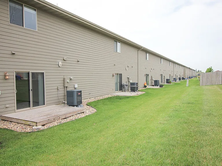 Tanner Court Estates -3 bed units townhouses in Tea, SD! — Photo 25