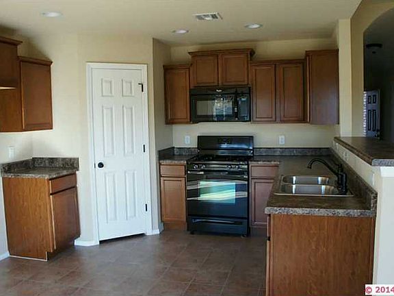 4th image of 2605 W El Dorado St