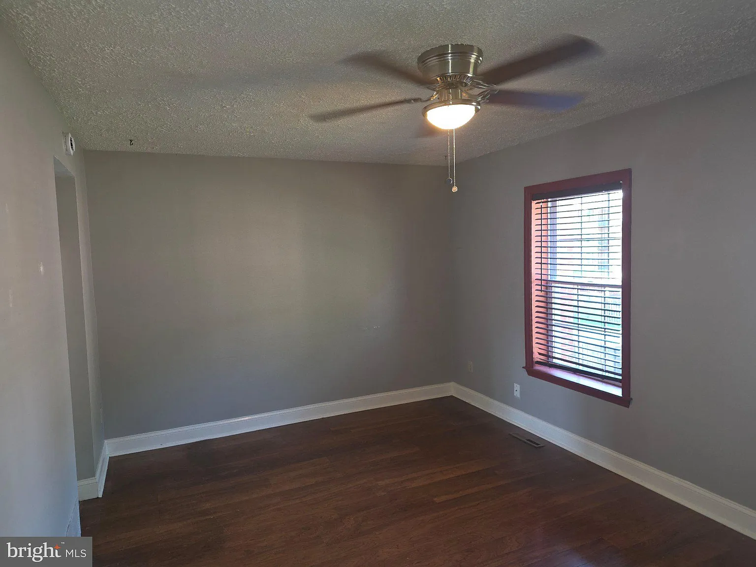 3 bed, 2.5 bath, 1480 sqft, $2,700 — Photo 3