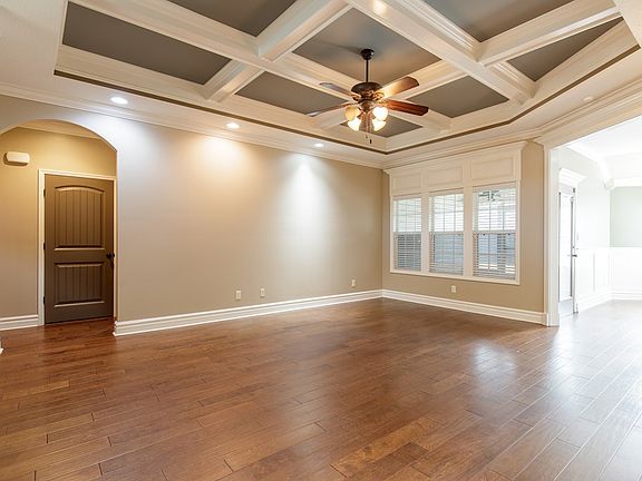 5th image of 3994 Taylor Way