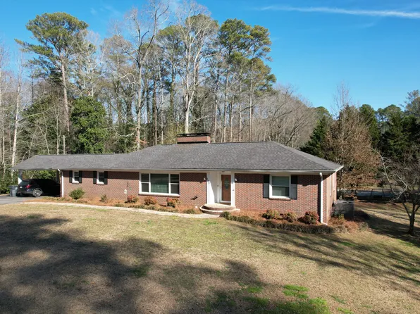 303 Oakland Dr, La Fayette, GA 30728