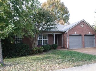 916 Waynewood Ln, Hermitage, TN 37076