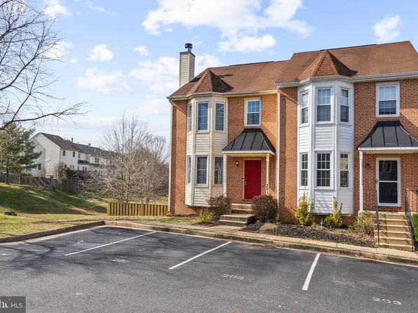 201 Barrie Pl, Fredericksburg, VA 22405