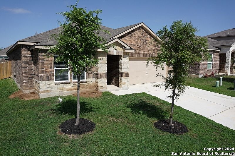 1st image of 7815 OXBOW WAY