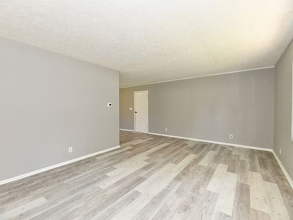 2nd image of 5902 Sunwood Dr