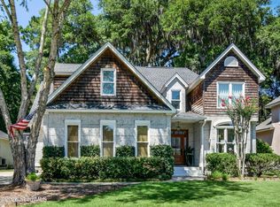 229 W Commons Dr, Saint Simons Island, GA 31522