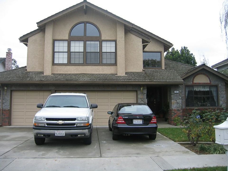 668 regas dr.