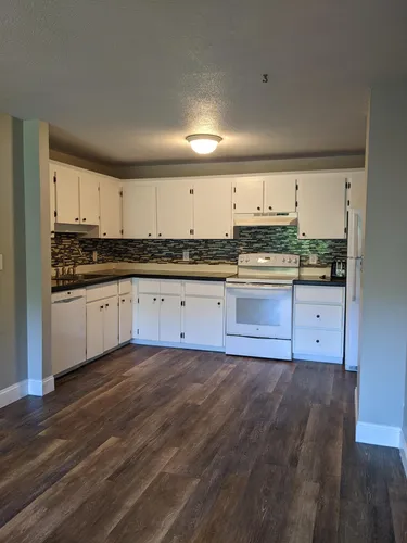 16 Mayberry Dr Photo 1