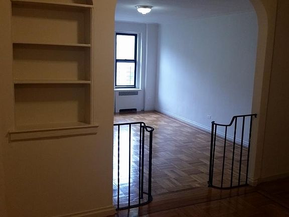 2nd image of 1165 Morris Ave