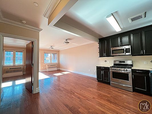 1st image of 21-16 31st Ave #6D
