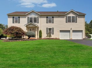 7 Jhan Dr, Jackson, NJ 08527