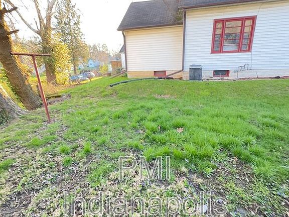 2nd image of 506 N 12th St