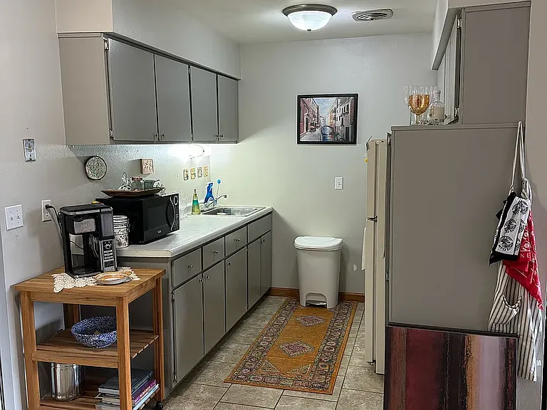 East Town Apartments — Photo 3