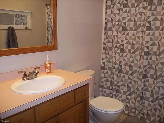 5th image of 343 Deepwood Ln