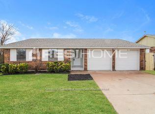 1104 SW 102nd St, Oklahoma City, OK 73139