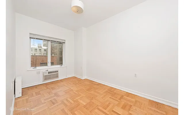 Sold by Douglas Elliman | media 22