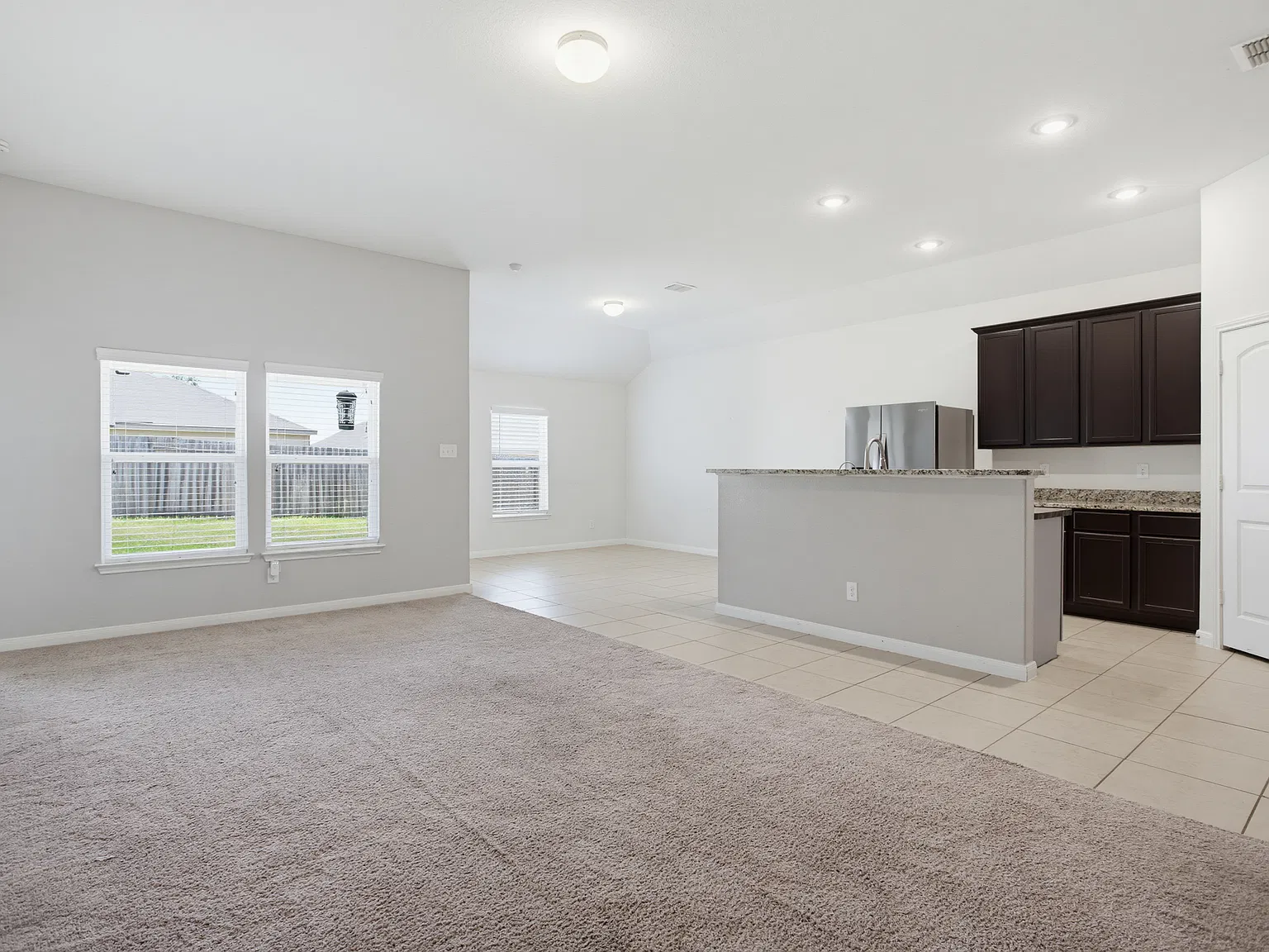 4 bed, 1904 sqft, $2,000 — Photo 3
