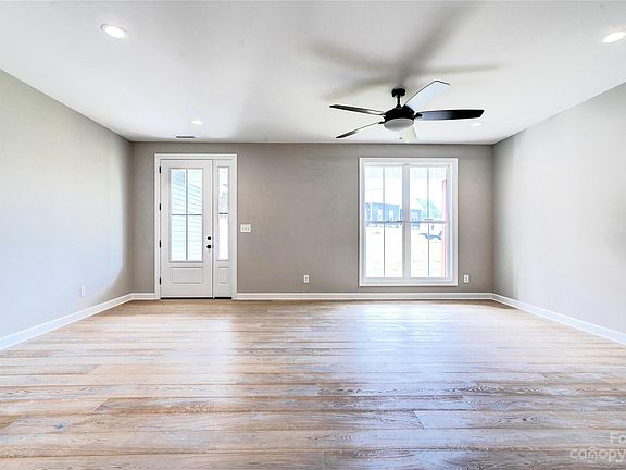 4th image of 4326 Boulder Dr