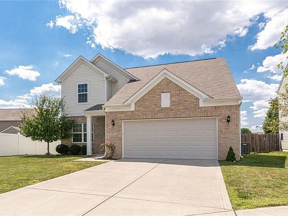 2nd image of 15373 Royal Grove Ct