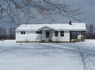 1700 Peck Leach Rd, Bristolville, OH 44450