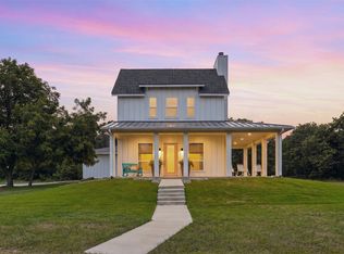 1000 Cool Ranch Ln, Millsap, TX 76066