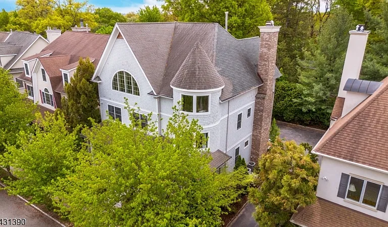 3 Christopher Ct — Photo 40