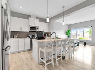 75 S Evanscrest Way NW, Calgary, AB T3P 0R7
