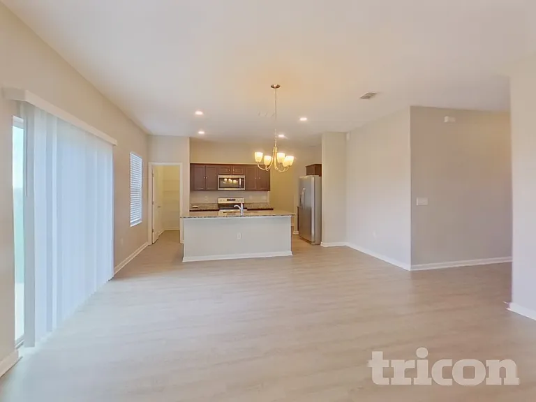15619 Merlin Ave — Photo 3