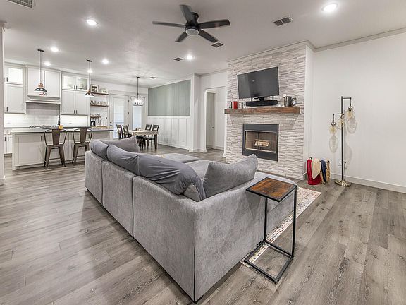 2nd image of 7809 52nd St