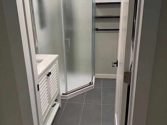 5th image of 8 Russell Ave Unit 308