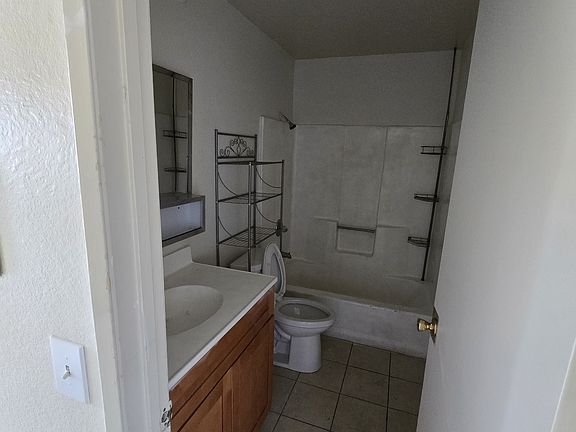 5th image of 4046 W 130th St #7