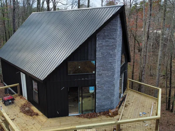 586 Cliffview Rd, Zoe, KY 41397