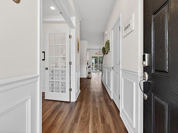 4th image of 235 Silk Oak Dr