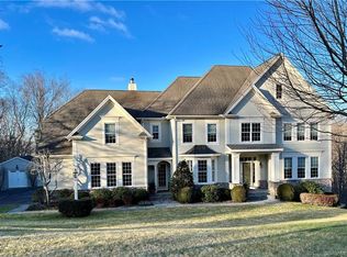 110 Summit Crest Dr, South Glastonbury, CT 06073
