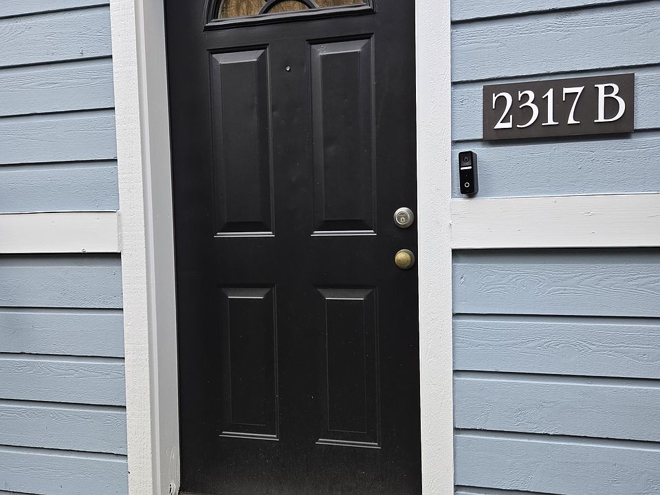 1st image of 2317 Franklin Ave E APT B