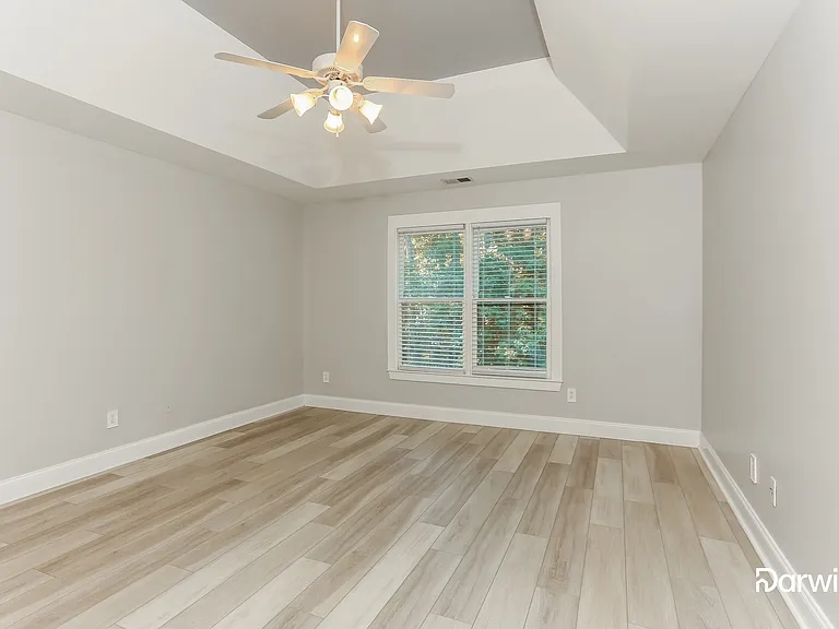 149 Lincoln Dr — Photo 14