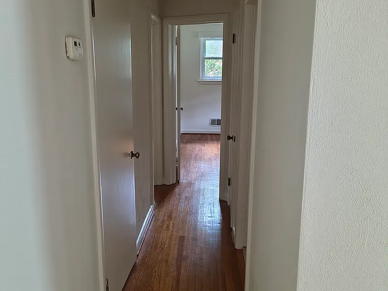 2409 Millwood Rd — Photo 17