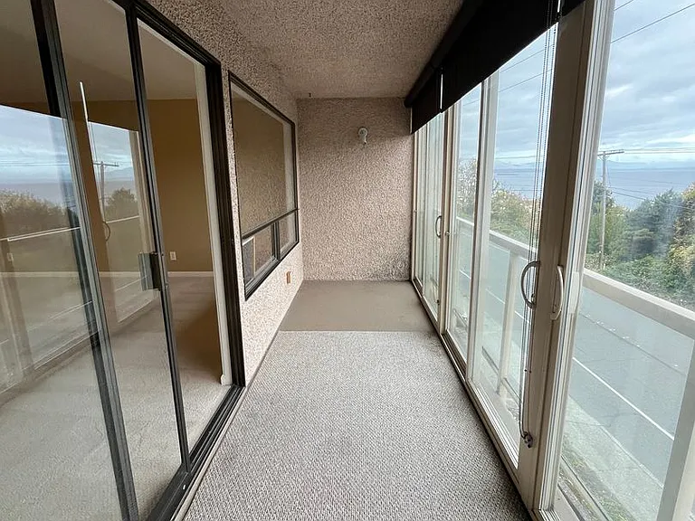 414 Boulevard St #202 — Photo 14