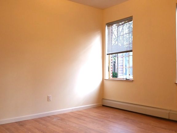 4th image of 8301 Penelope Ave #Duplex
