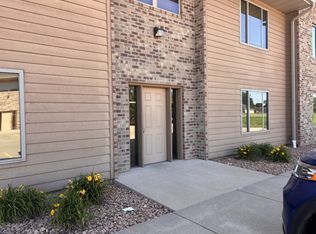 1309 E Clark St #103, Vermillion, SD 57069