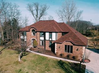 10603 Tudor Cir, North Royalton, OH 44133