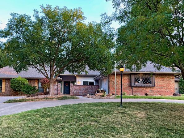4023 Country Club Dr