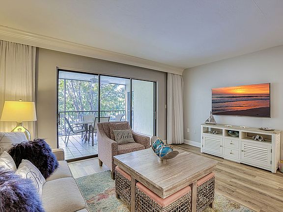 3rd image of 3125 Tennis Villas