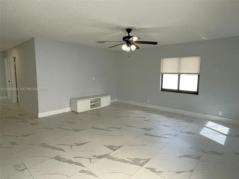 1370 NW 3rd St — Photo 8