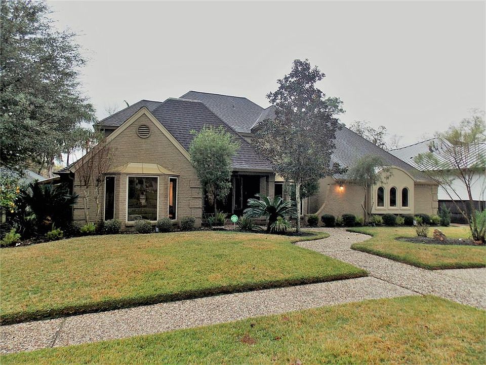 1st image of 2707 Green Tee Dr
