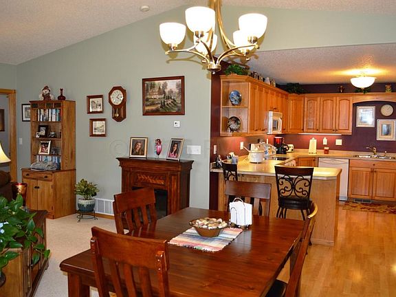 Dining to Kitchen