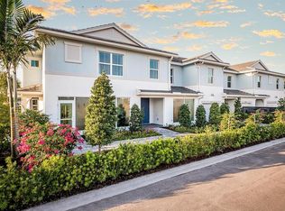 558 Sanderling Cir, Deerfield Beach, FL 33442