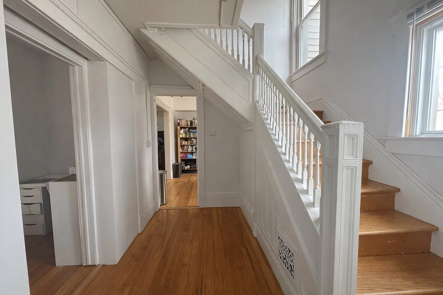 6 bed, $6,400 — Photo 2